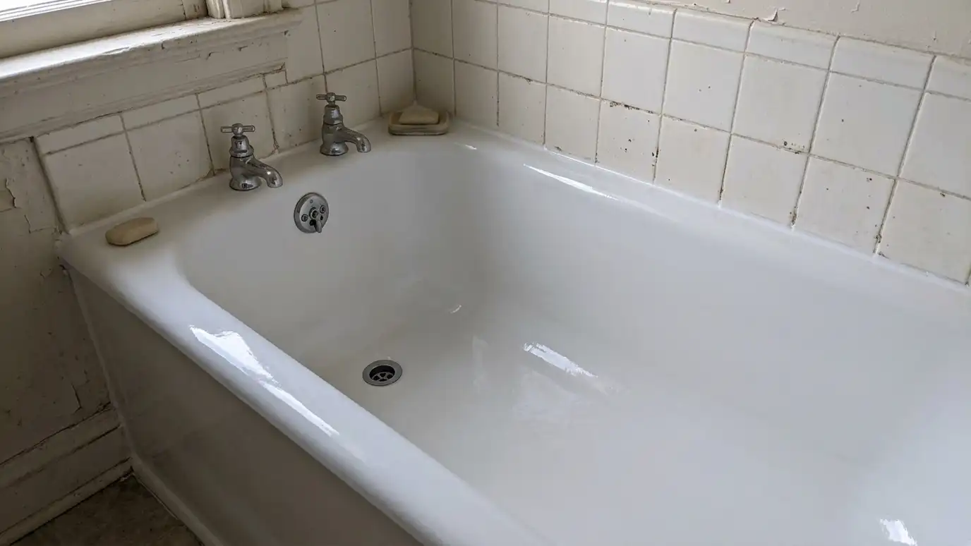After: A worn tub refinished like new | Music City Shower Service After: a bathtub with a glossy, flawless bright white tub surface